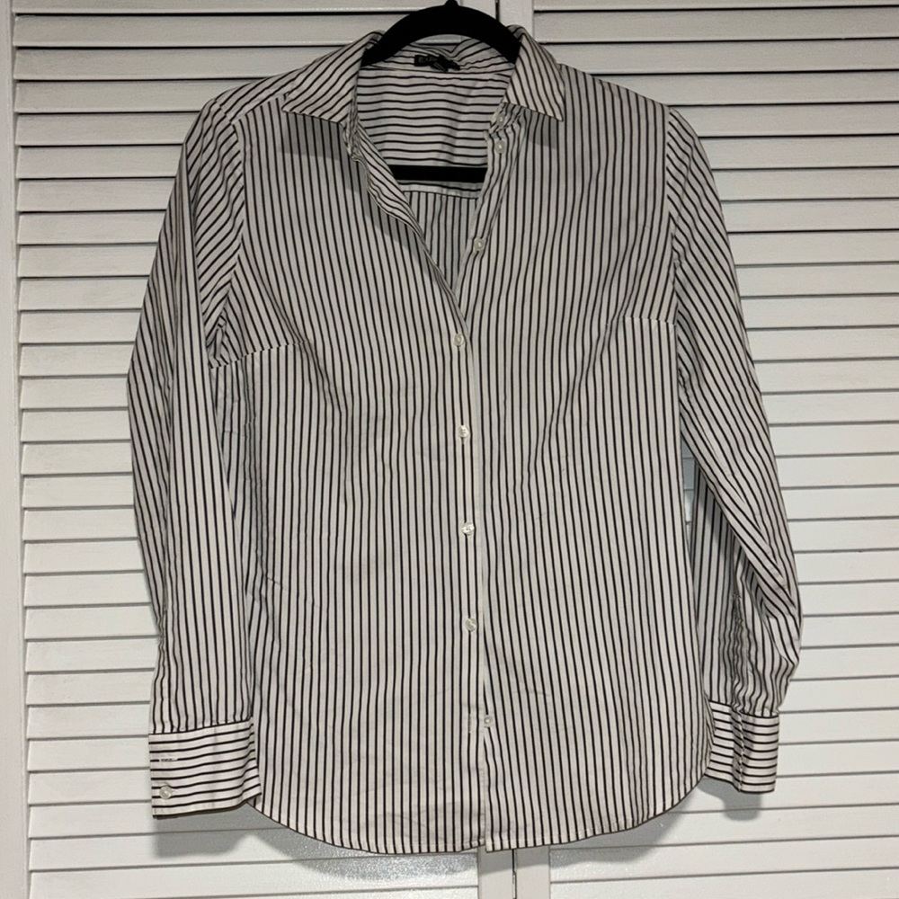 Expresss Dress Shirt! Black and White!